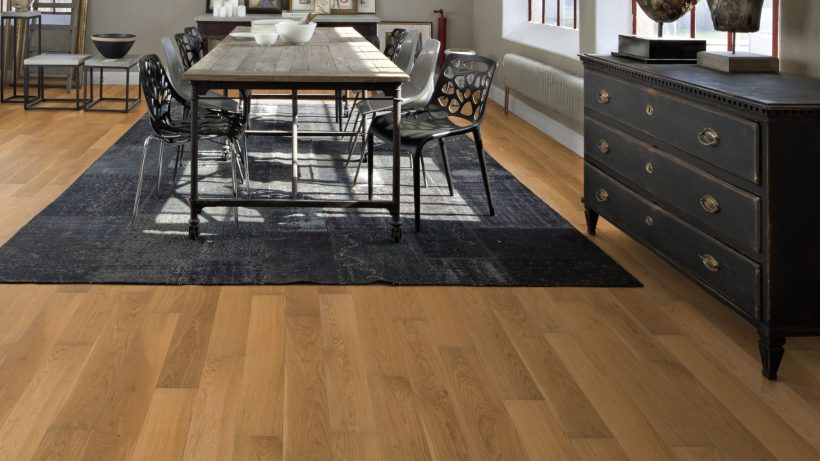 Karelia ДУБ 4 STORY 138 GRAIN BROWN